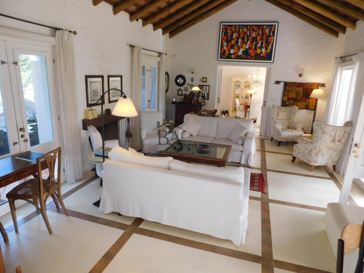 Casa ID.17 - Casa en Montoya de 4 dormitorios y piscina, A pasos del Mar