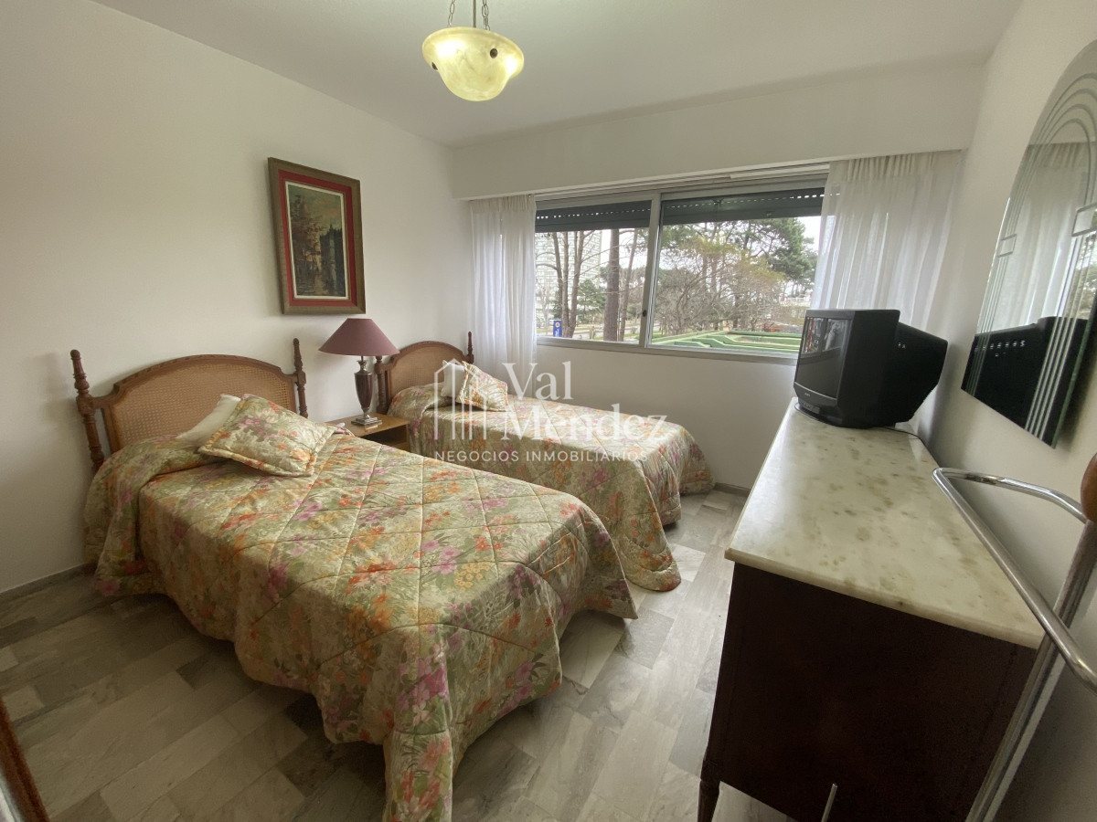 Apartamento ID.3829 - Venta Apartamento 3 dormitorios + dependencia, excelente orientaciÃ³n