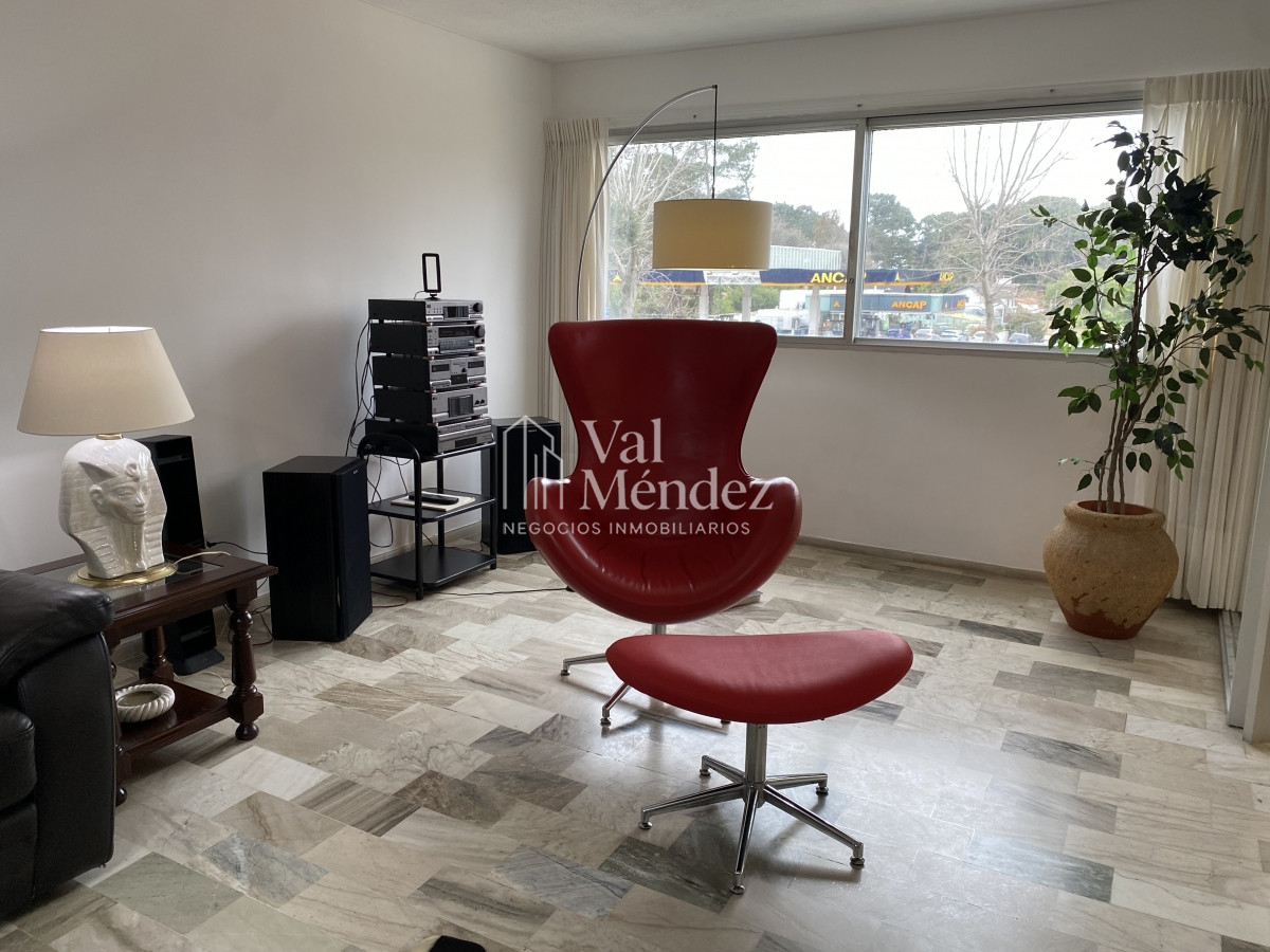 Apartamento ID.3829 - Venta Apartamento 3 dormitorios + dependencia, excelente orientaciÃ³n