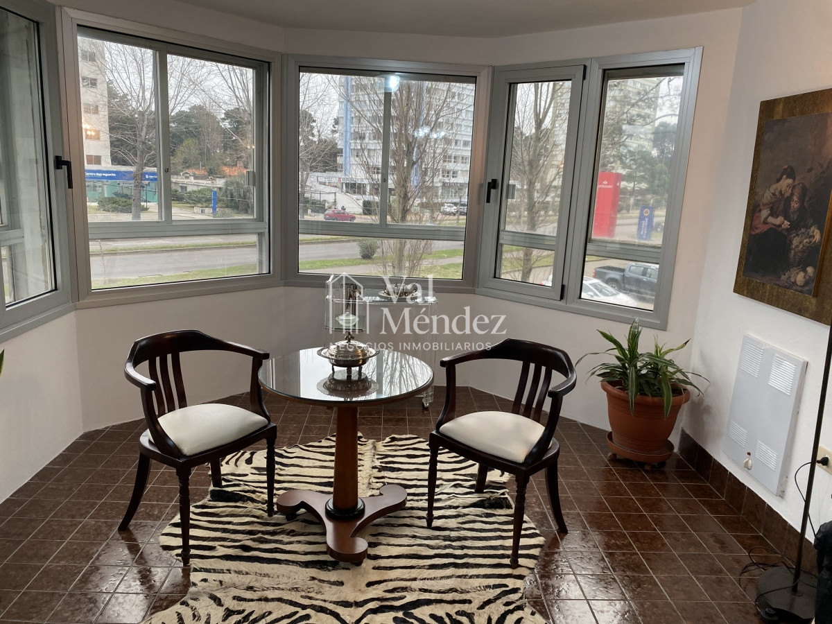 Apartamento ID.3829 - Venta Apartamento 3 dormitorios + dependencia, excelente orientaciÃ³n