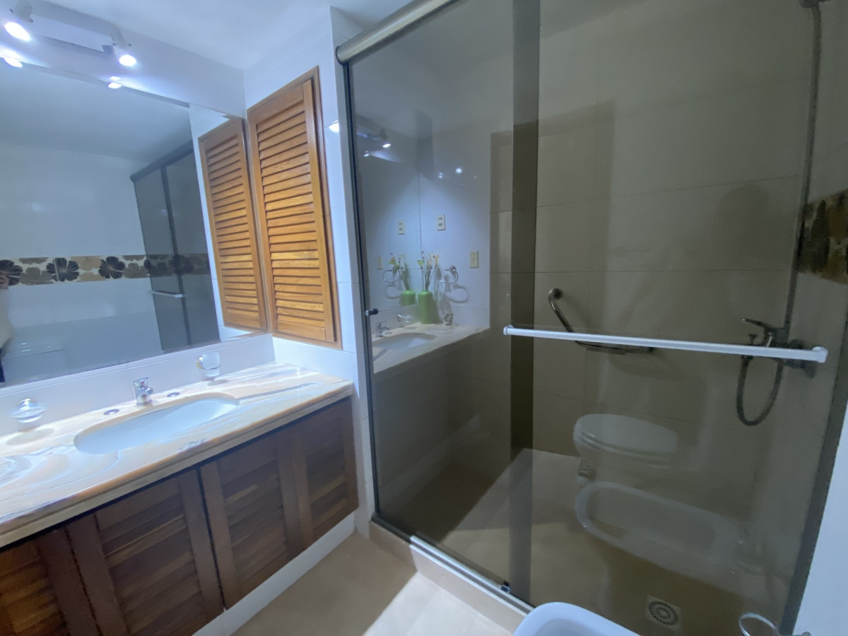 Apartamento ID.241 - Venta Apartamento 3 dormitorios + dependencia, excelente orientaciÃ³n