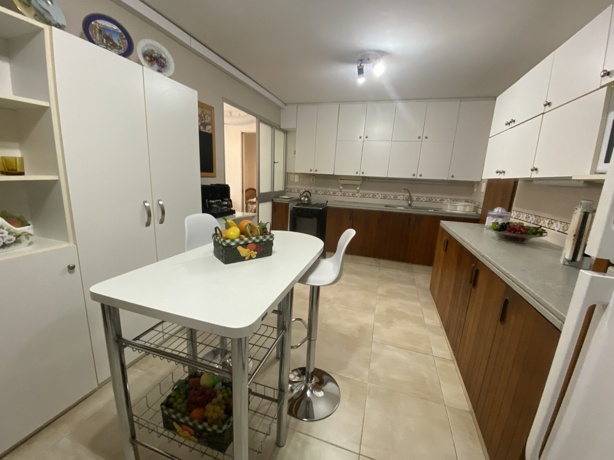 Apartamento ID.241 - Venta Apartamento 3 dormitorios + dependencia, excelente orientaciÃ³n