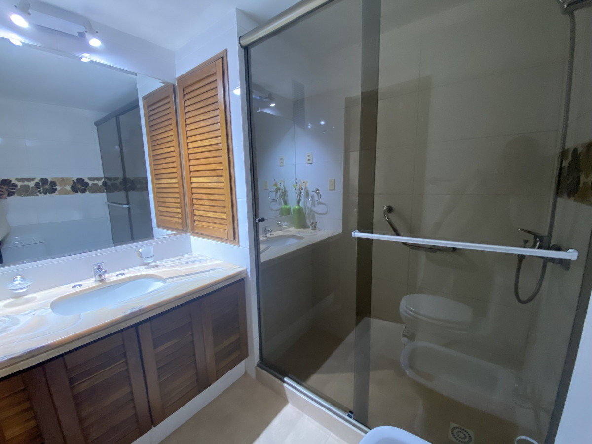 Apartamento ID.241 - Venta Apartamento 3 dormitorios + dependencia, excelente orientaciÃ³n