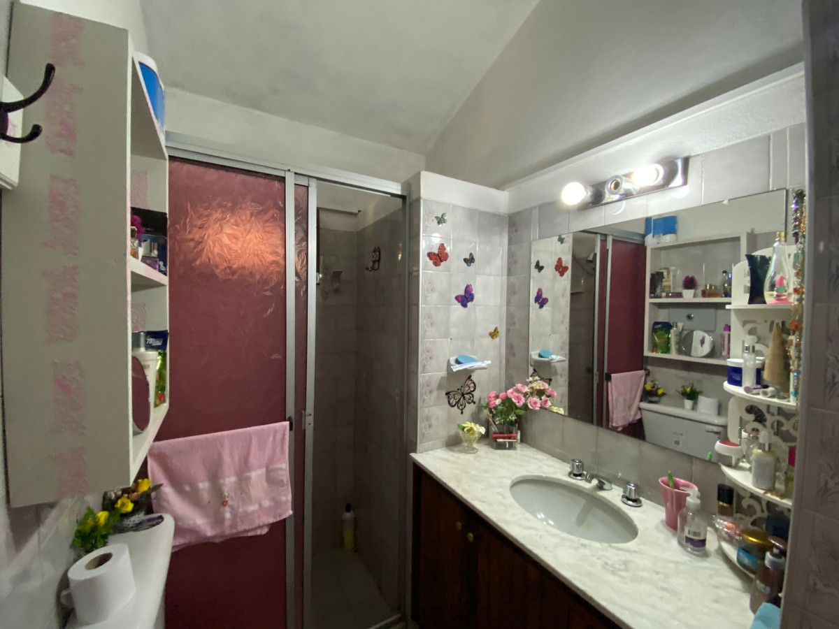 Casa ID.412 - Casa en Alquiler Anual 3 dormitorios+ 1 suite.