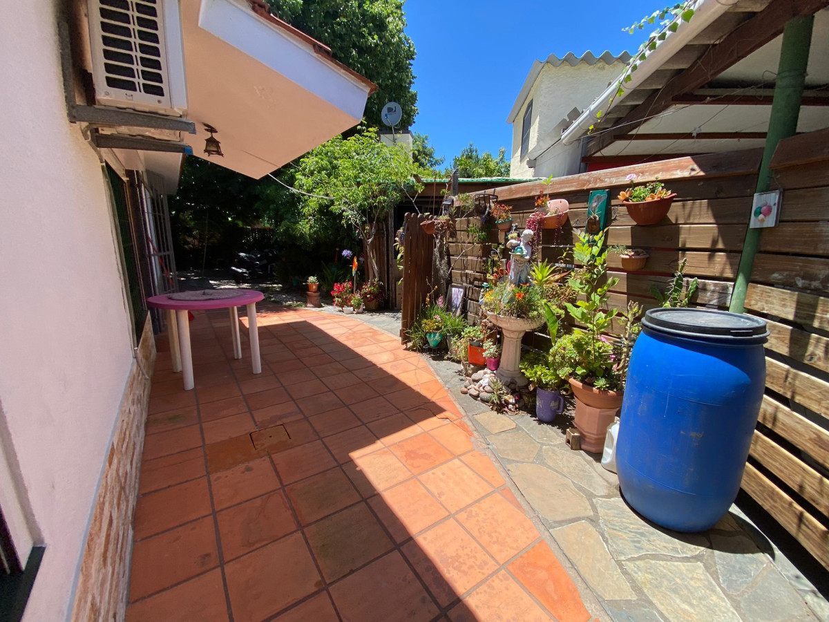 Casa ID.412 - Casa en Alquiler Anual 3 dormitorios+ 1 suite.