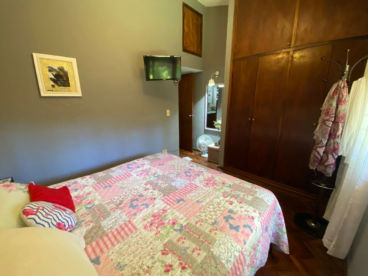 Casa ID.412 - Casa en Alquiler Anual 3 dormitorios+ 1 suite.