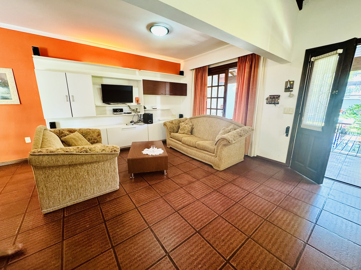 Casa ID.339 - Alquiler anual casa en Pinares.