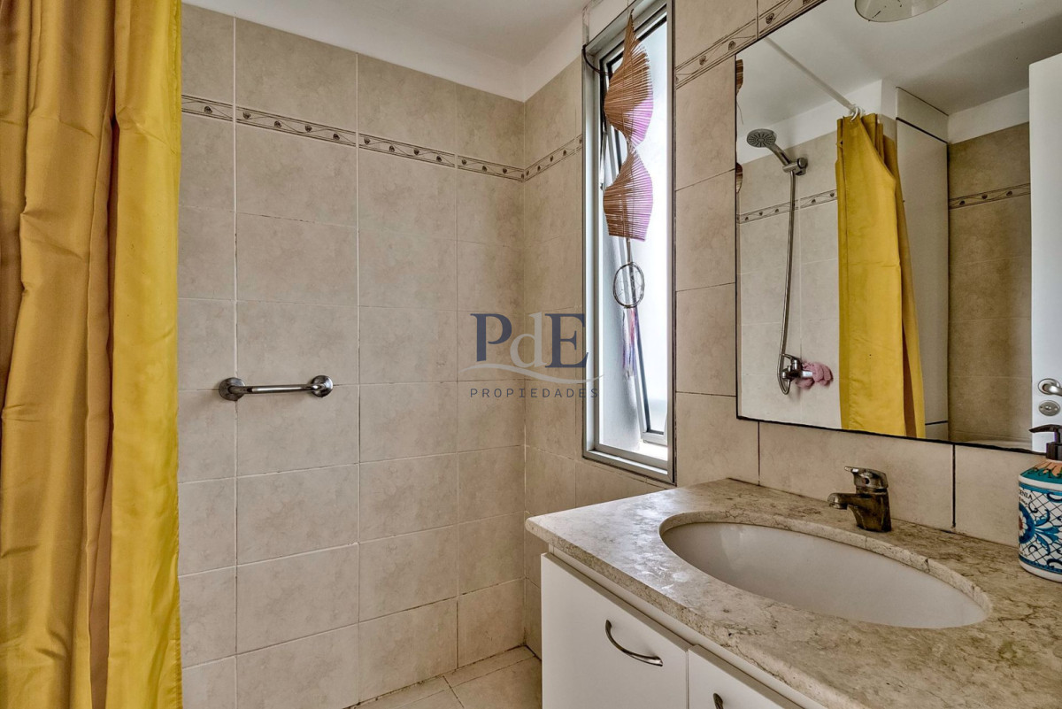 Venta apartamento 3 dormitorios con vista parcial al mar. Punta del Este. - Imagen 12