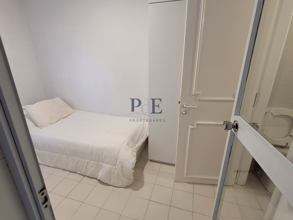 Beverly Tower | Residencia frente al mar en Playa Mansa - Imagen 17