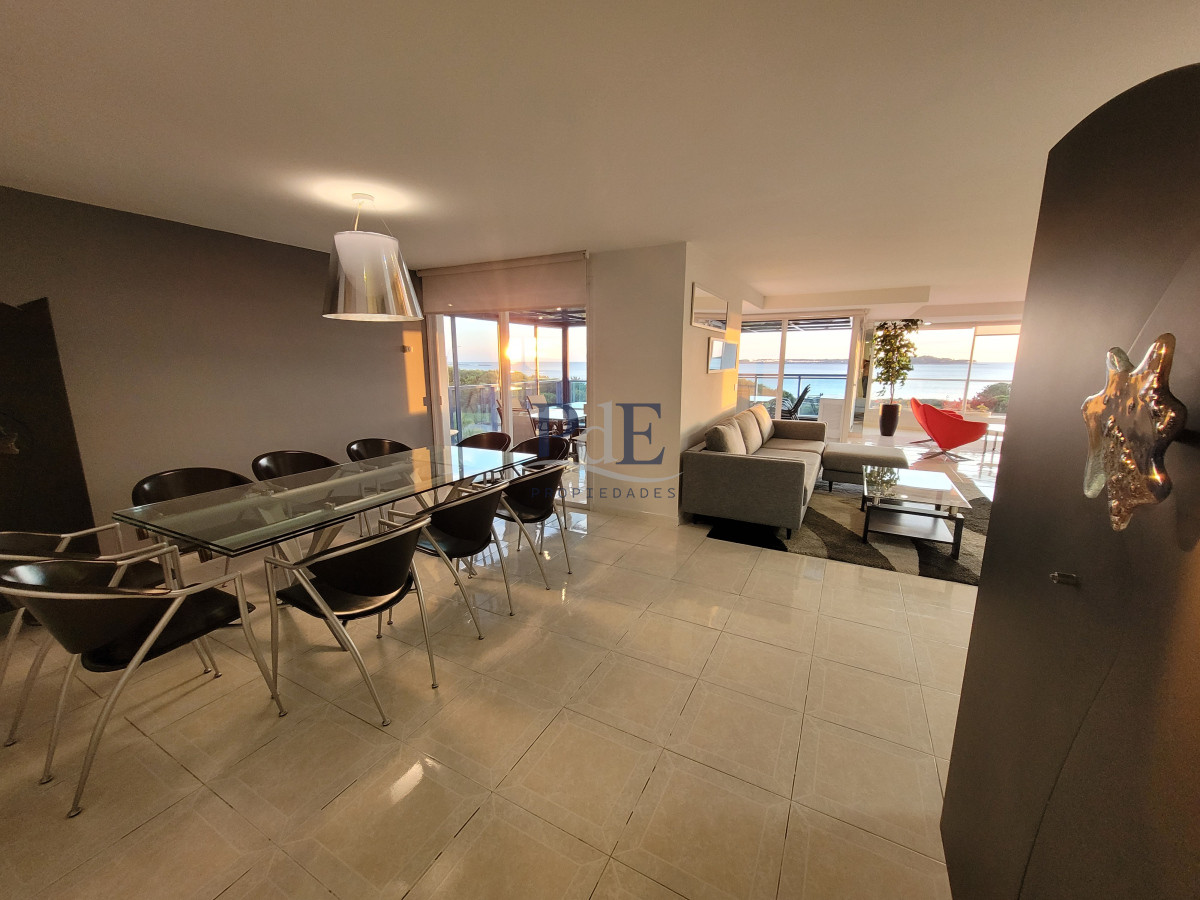 Beverly Tower | Residencia frente al mar en Playa Mansa - Imagen 7