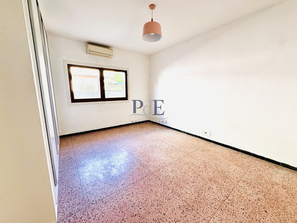 Venta Casa de 2 dormitorios cerca de playa mansa y servicios.  - Imagen 9