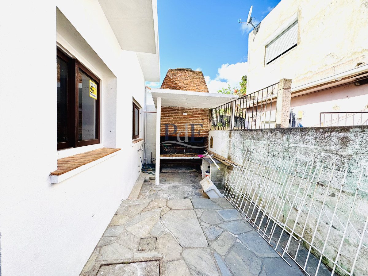 Venta Casa de 2 dormitorios cerca de playa mansa y servicios.  - Imagen 15