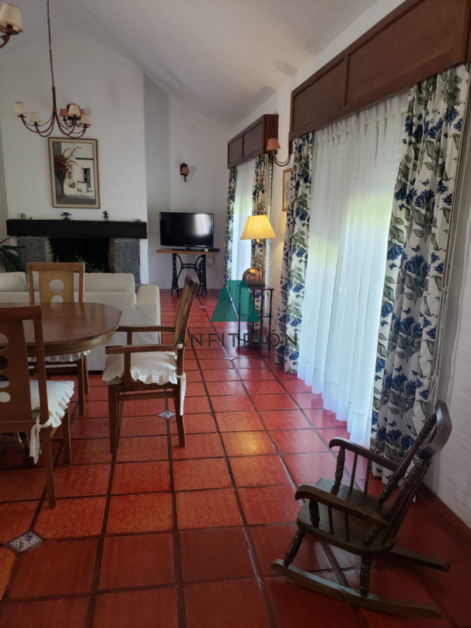 Casa ID.763 - VENTA DE CASA DE 3 DORMITORIOS, PISCINA, EN MARLY, PUNTA DEL ESTE