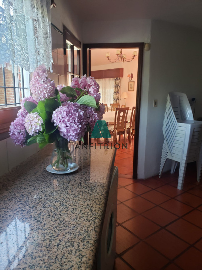 Casa ID.763 - VENTA DE CASA DE 3 DORMITORIOS, PISCINA, EN MARLY, PUNTA DEL ESTE