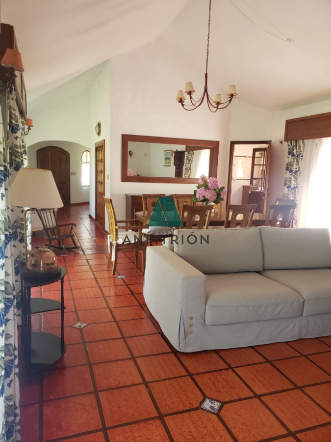 Casa ID.763 - VENTA DE CASA DE 3 DORMITORIOS, PISCINA, EN MARLY, PUNTA DEL ESTE