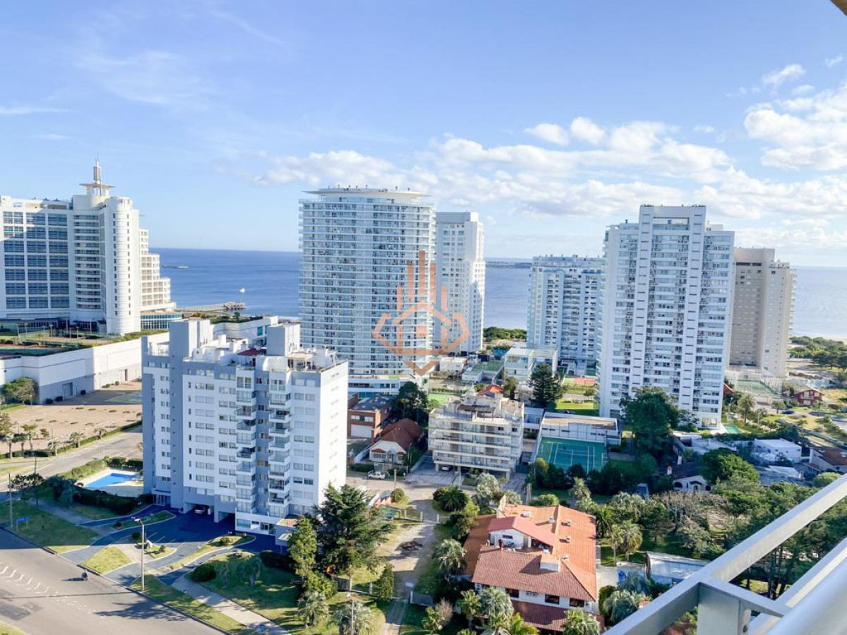 Apartamento en Venta 2 dormitorios piso alto con excelente vista. - LUX21093400A