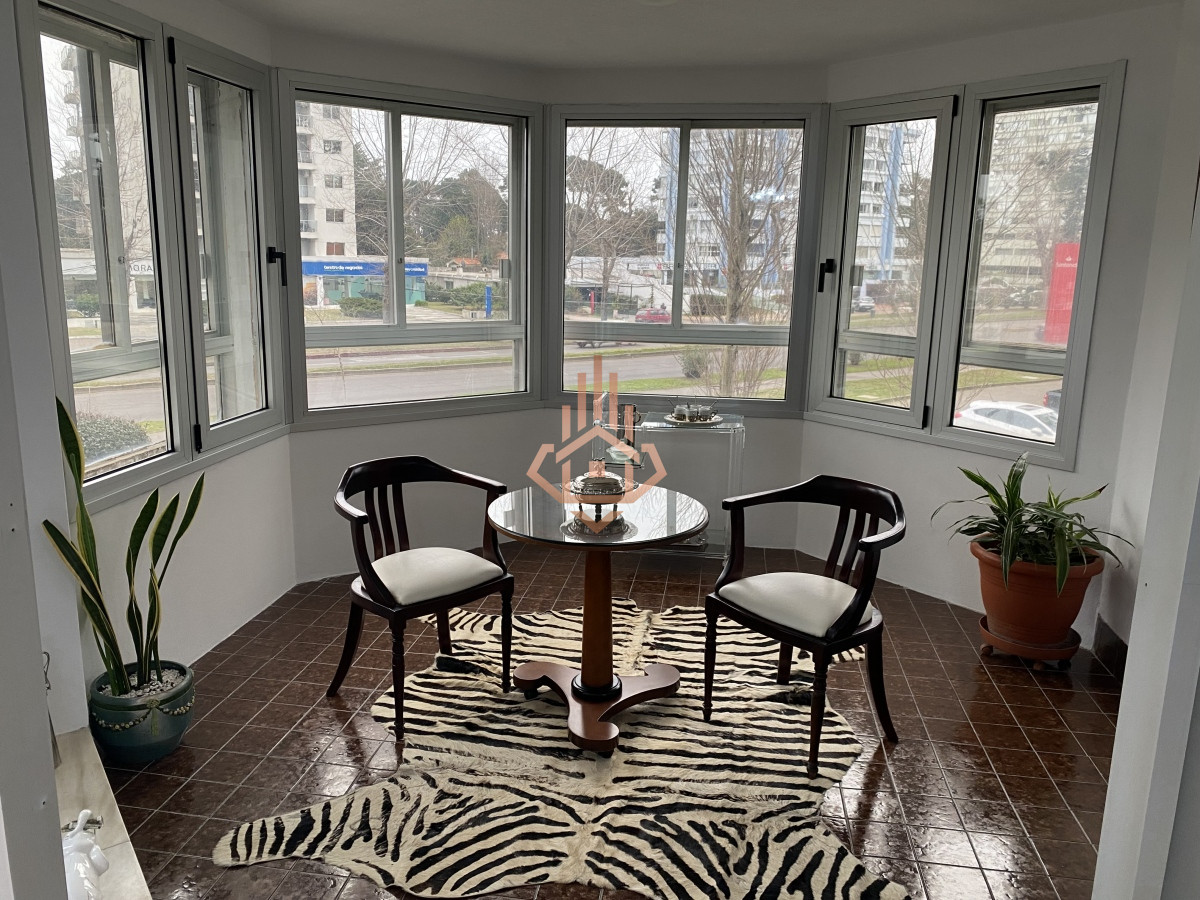 Venta Apartamento 3 dormitorios + dependencia, excelente orientaciÃ³n - LUX21093621A