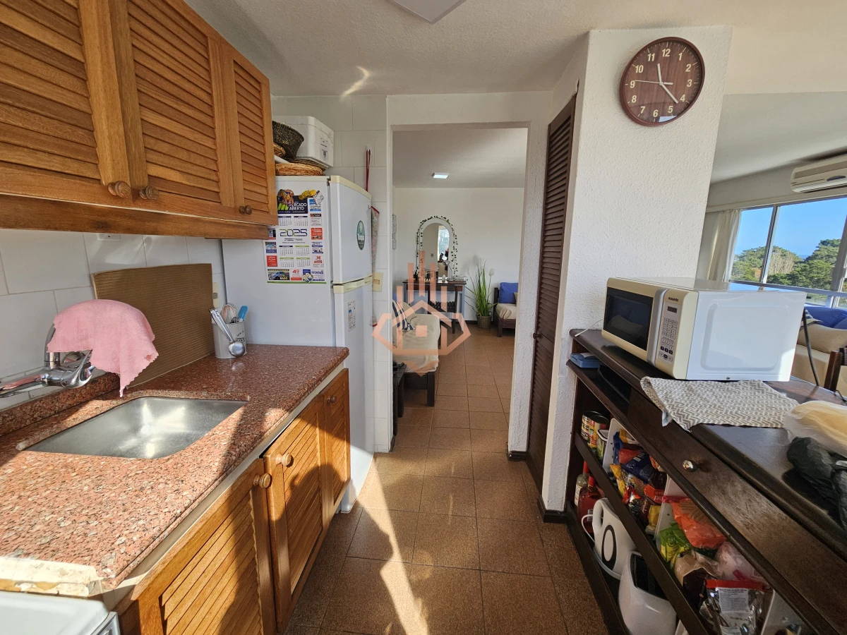 Alquiler temporal, e cuartos y medio, zona Roosevelt