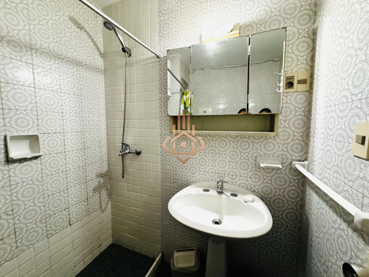 Alquiler invernal apartamento de 1 dormitorio y medio a pasos de playa mansa.