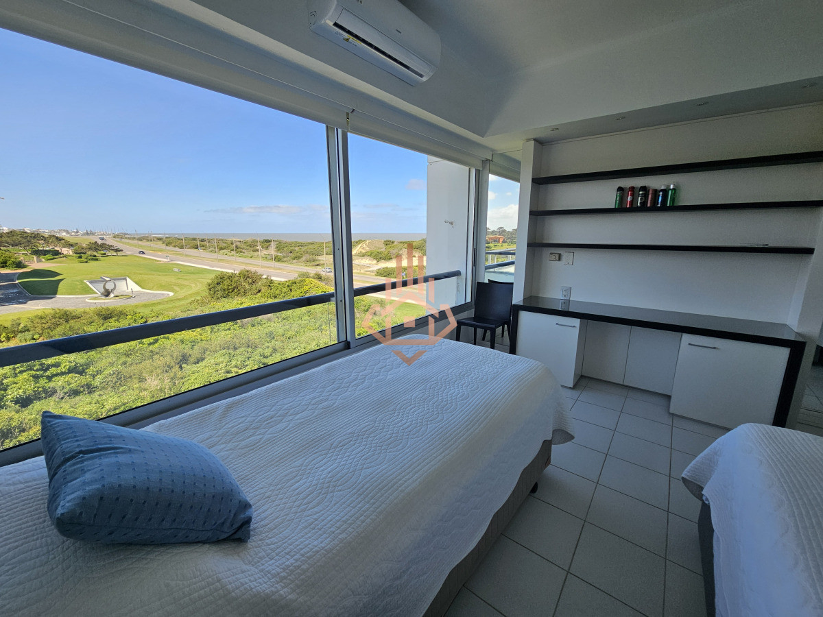 Penthouse en Alquiler Parada 32 de la Brava, 4 Dormitorios