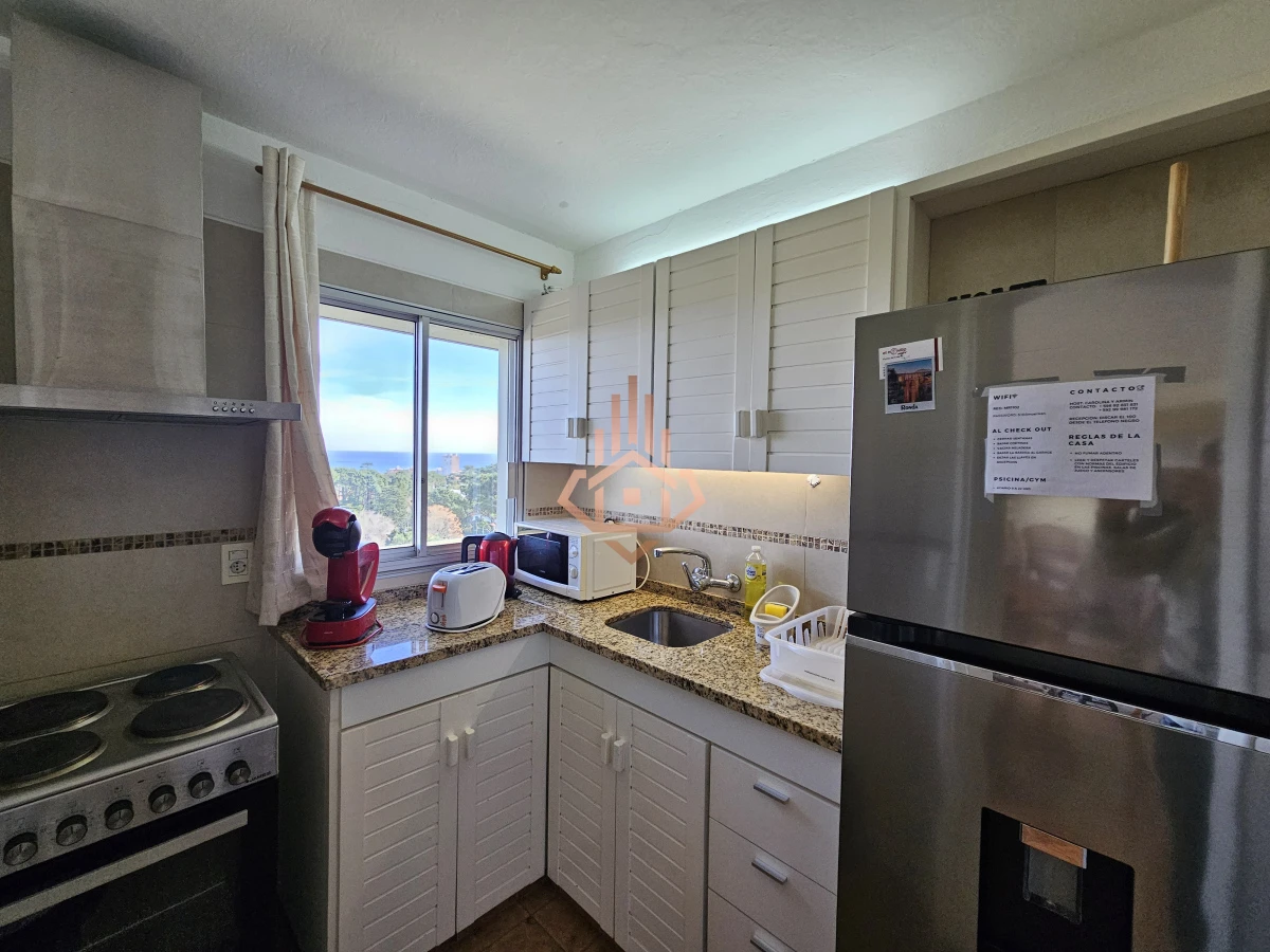 Penthouse en Roosevelt, Dos Cuartos, Dos Baños, 6 Personas, Psicina Cancha de Tenis