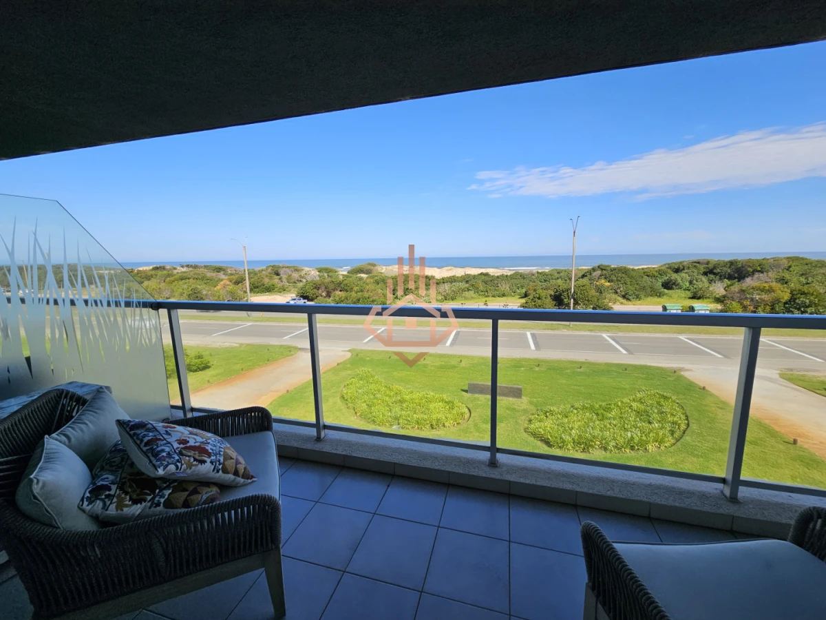 Alquiler de 3 Dormitorios en Suite en Primera Línea de la Brava