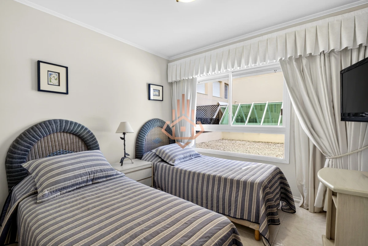 Venta apartamento 3 dormitorios 2 baños Coral Tower