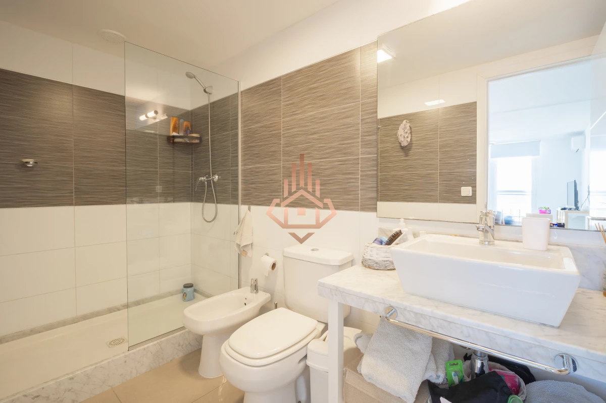 Venta Apartamento en torre ONE 2 esquinero con vista 180