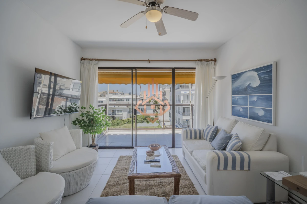 Venta Departamento 2 Dormitorios con Terraza Exclusiva y Vista al Mar - Península