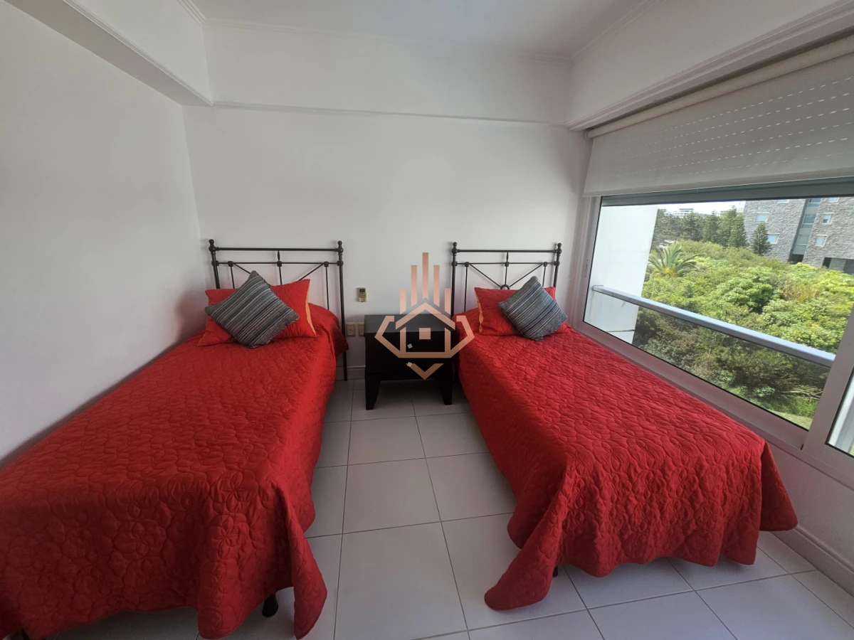 Se Vende Apartamento de 4 Dormitorios en Suite y Terraza Privada con Barbacoa Cerrada Balcon con Espectaculares Vistas