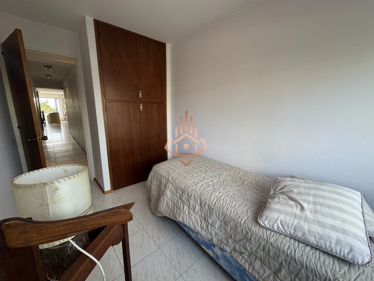 Venta apartamento frente al Mar de 3 dormitorios.