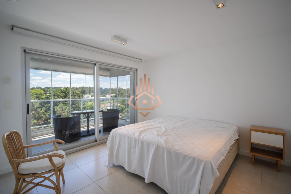 Venta Apartamento Penthouse 4 dormitorios, Frente al mar