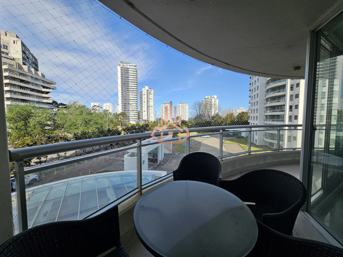 Departamento en Venta en Ocean Drive de 3 Dormitorios Mas Dependencia