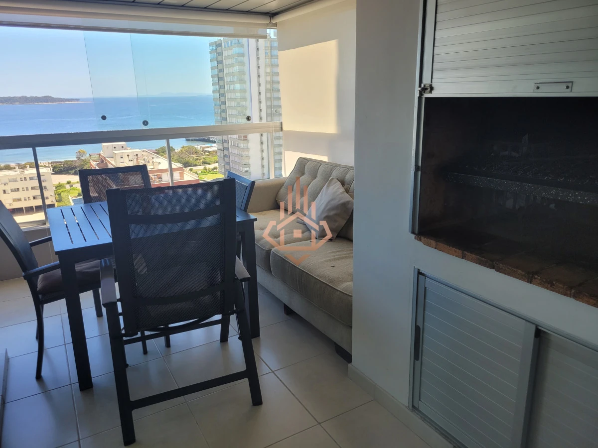 Venta de apartamento piso alto con vista al mar  Edificio Art Boulevard