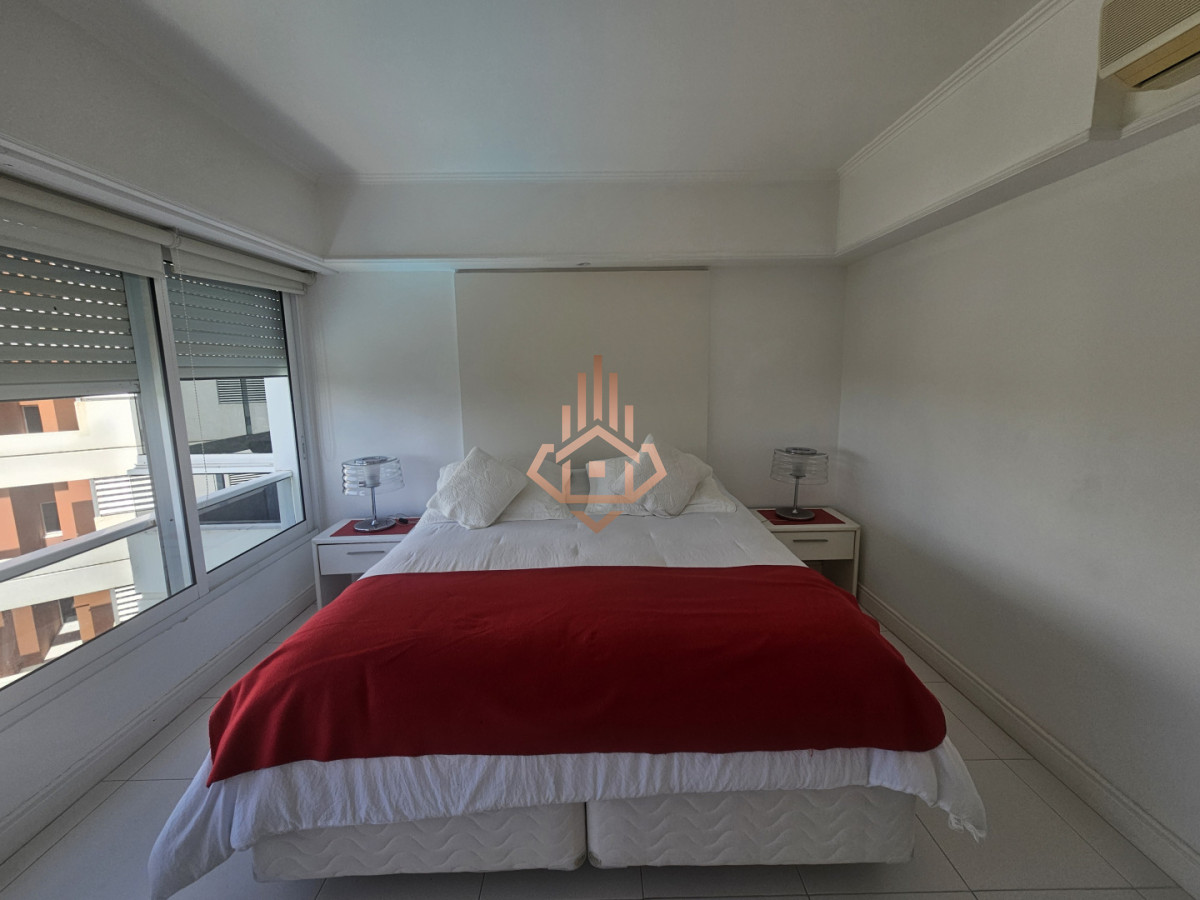 Se Vende Apartamento de 4 Dormitorios en Suite y Terraza Privada con Barbacoa Cerrada Balcon con Espectaculares Vistas