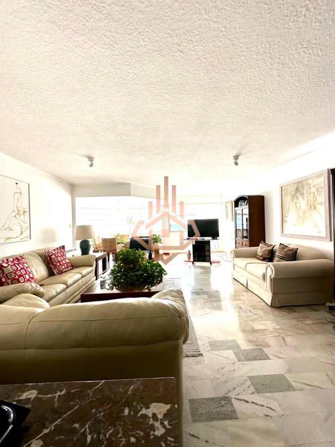 Venta Apartamento 3 dormitorios más dependencia sobre Roosevelt