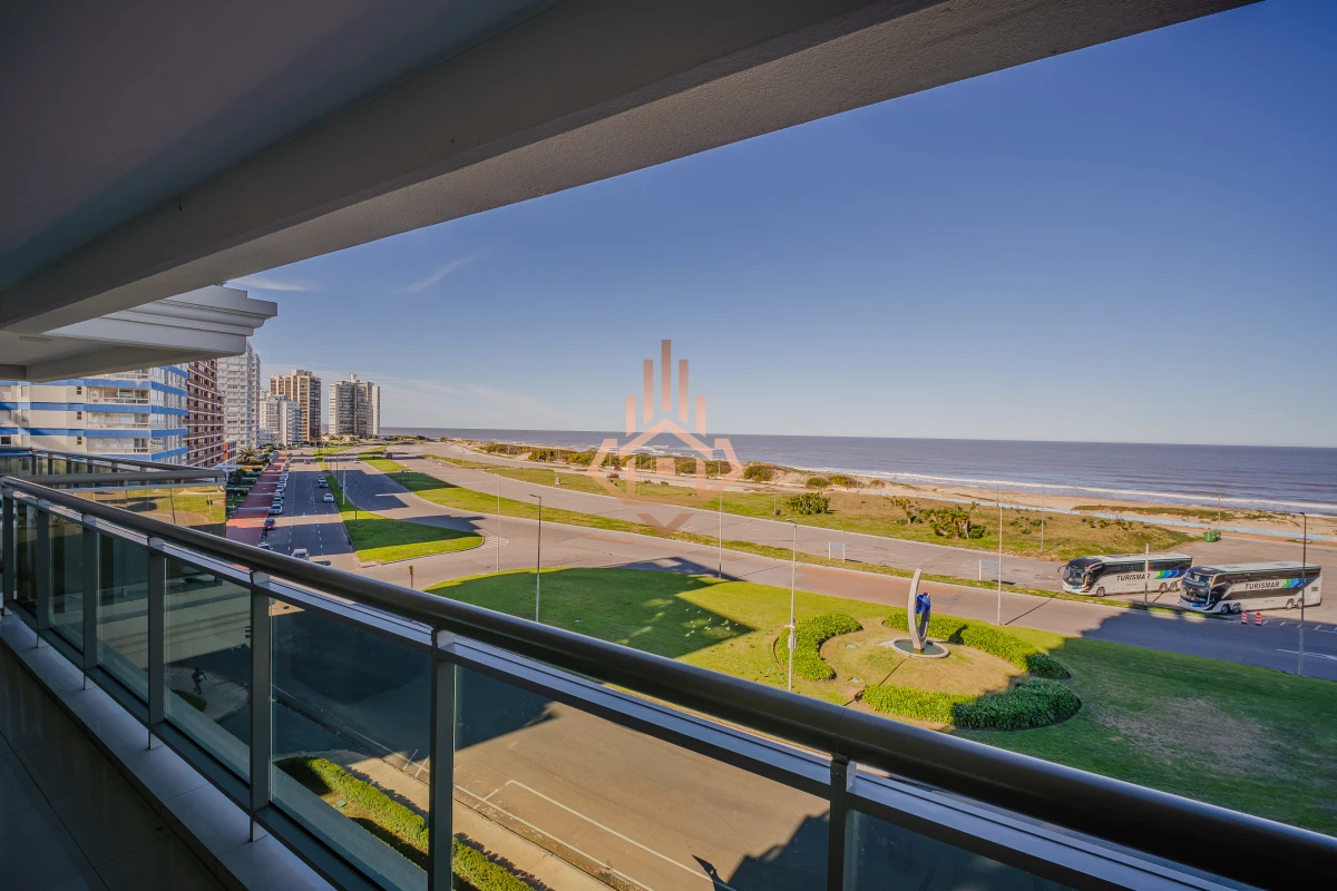 Imperiale1  3 dorm. 3 baños