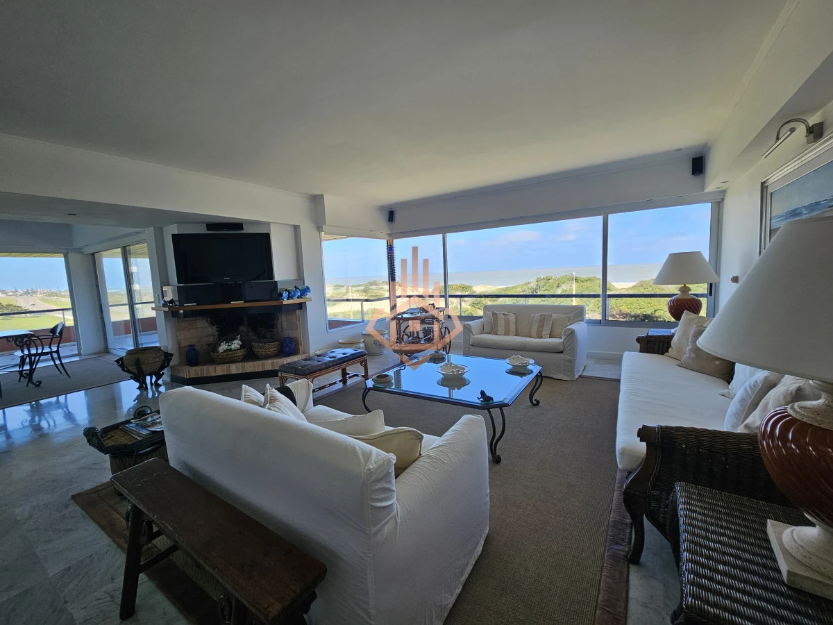 Penthouse en Alquiler Parada 32 de la Brava, 4 Dormitorios