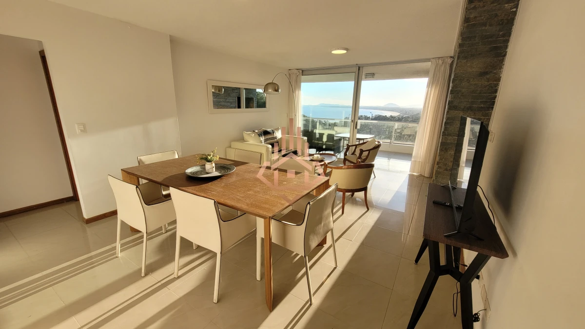 Apartamento en venta con la mejor vista panorámica en Punta Ballena