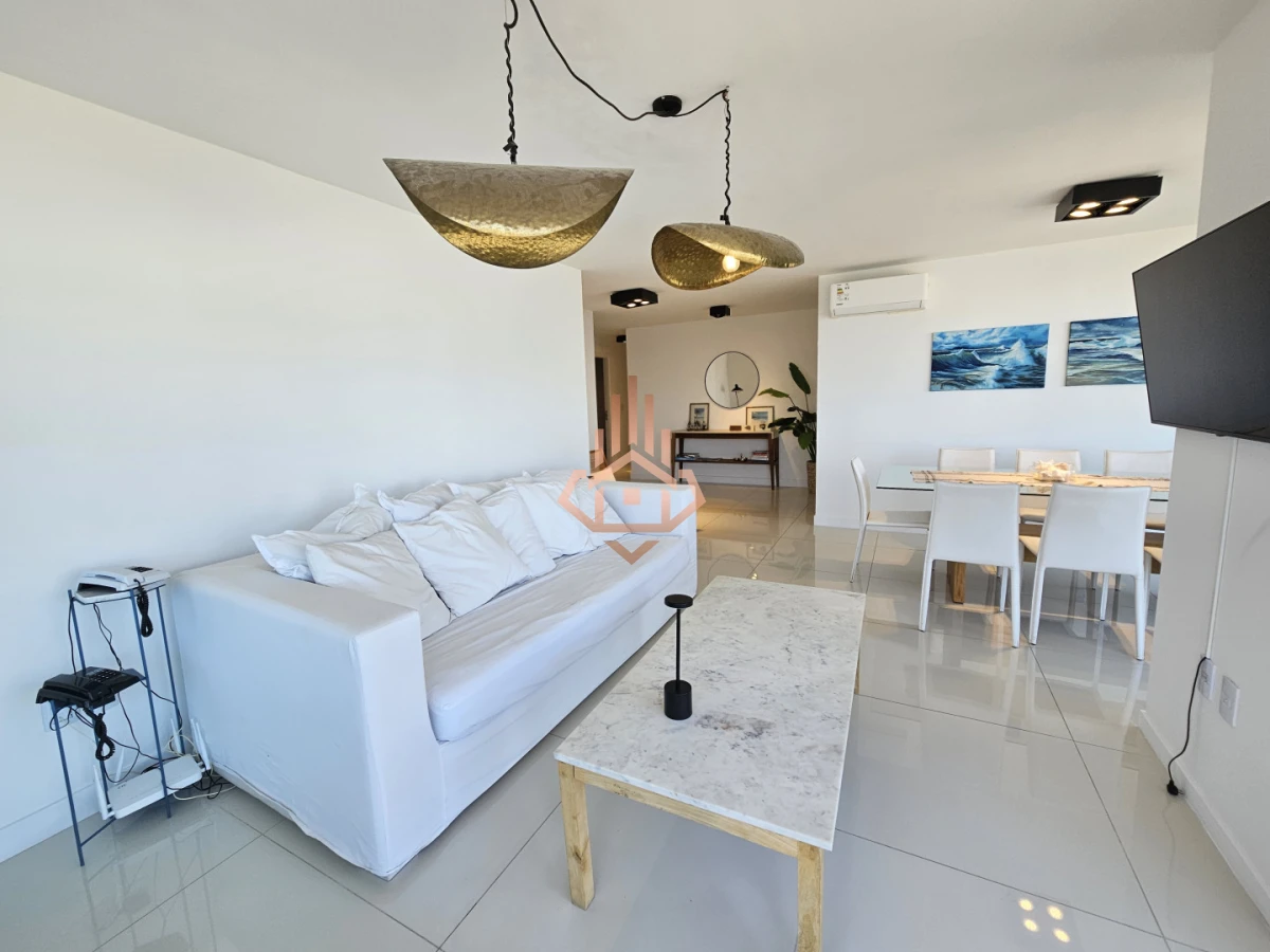 Se Vende Hermoso Departamento Piso 9 con 3 Dormitorios en Suite