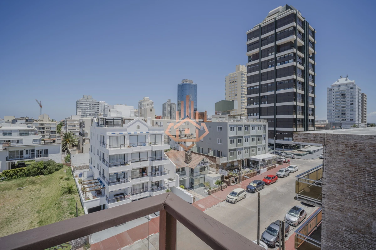 Venta Departamento 2 Dormitorios con Terraza Exclusiva y Vista al Mar - Península