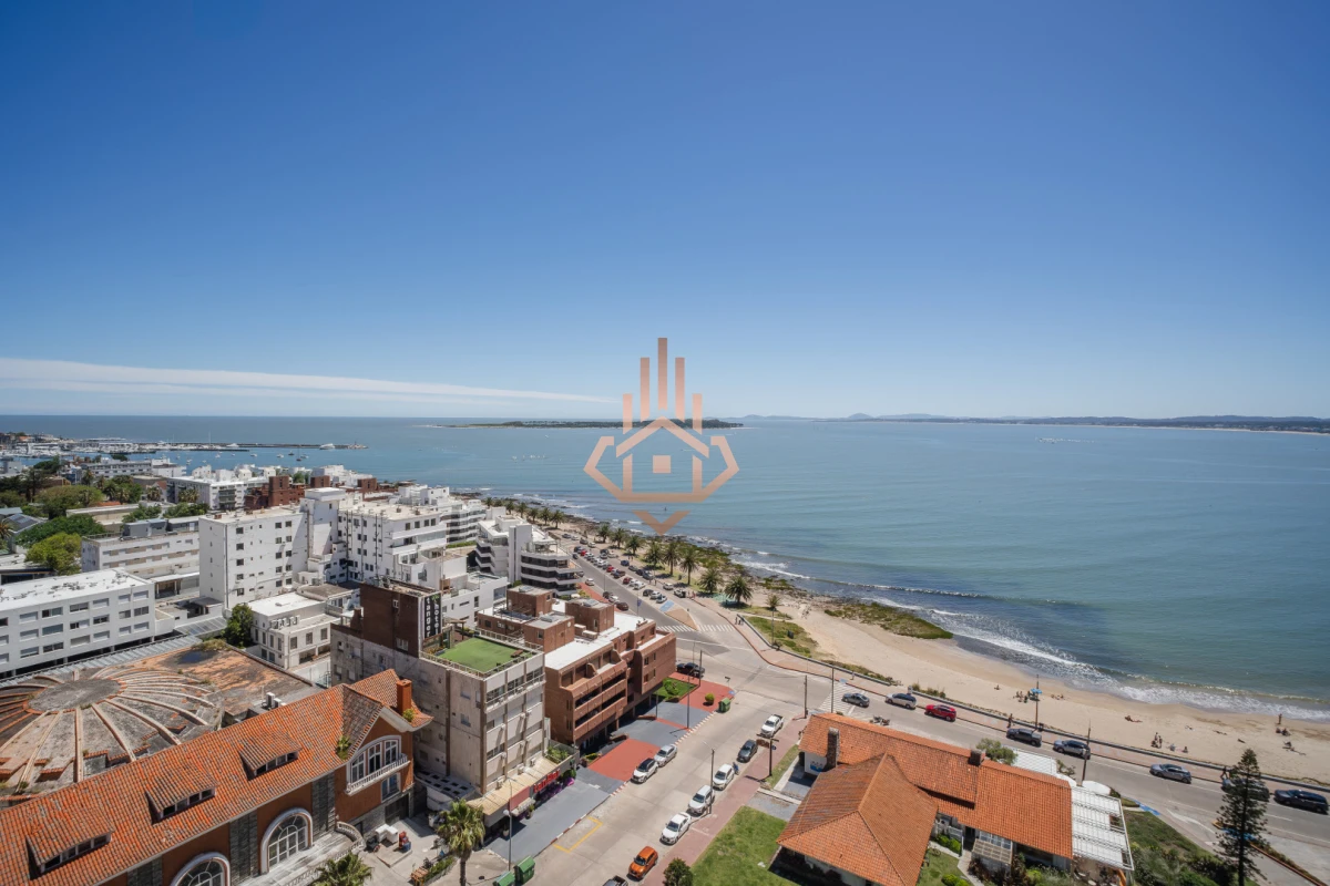 Apartamento en el icónico Torreón, con vista y ubicación excepcional