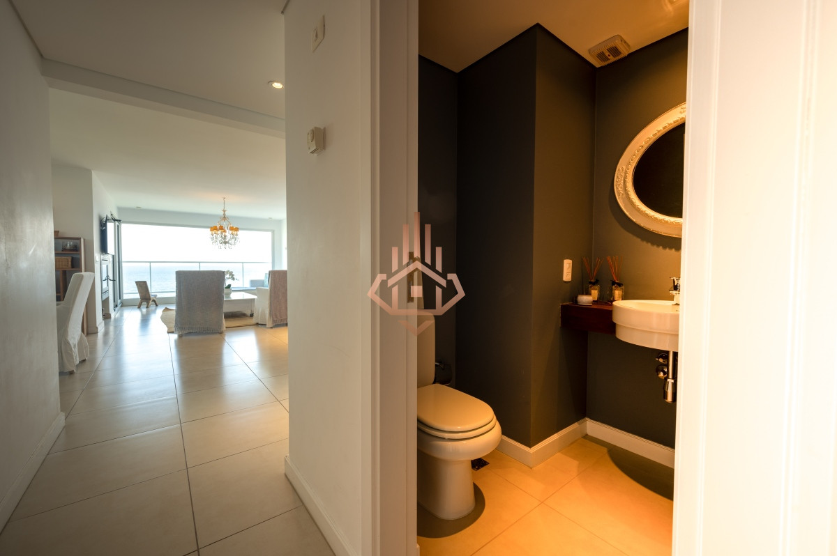 Venta Apartamento Penthouse 3 dormitorios, Frente al mar