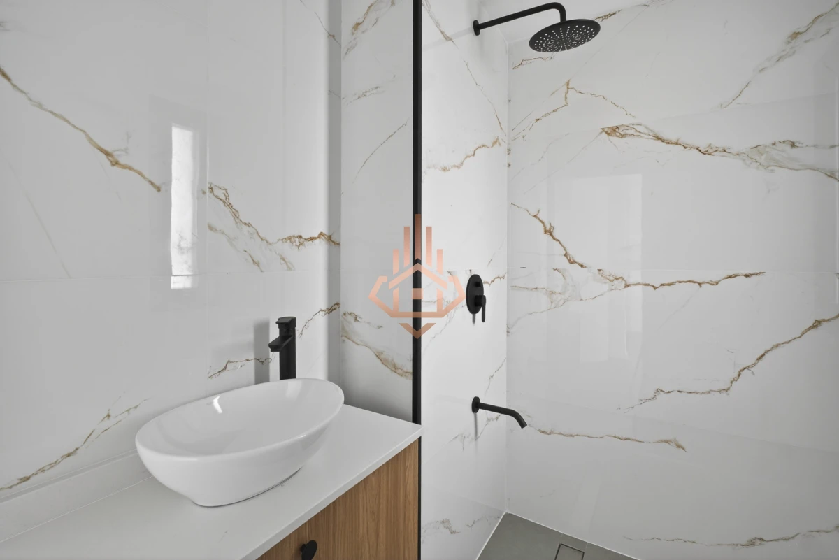 Venta apartamento de 3 dormitorios en suite, con vista al mar, primera Linea.