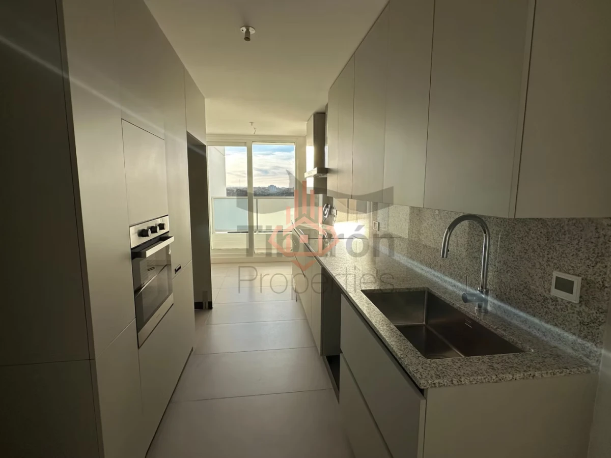 Le Parc III - Piso alto frente al mar