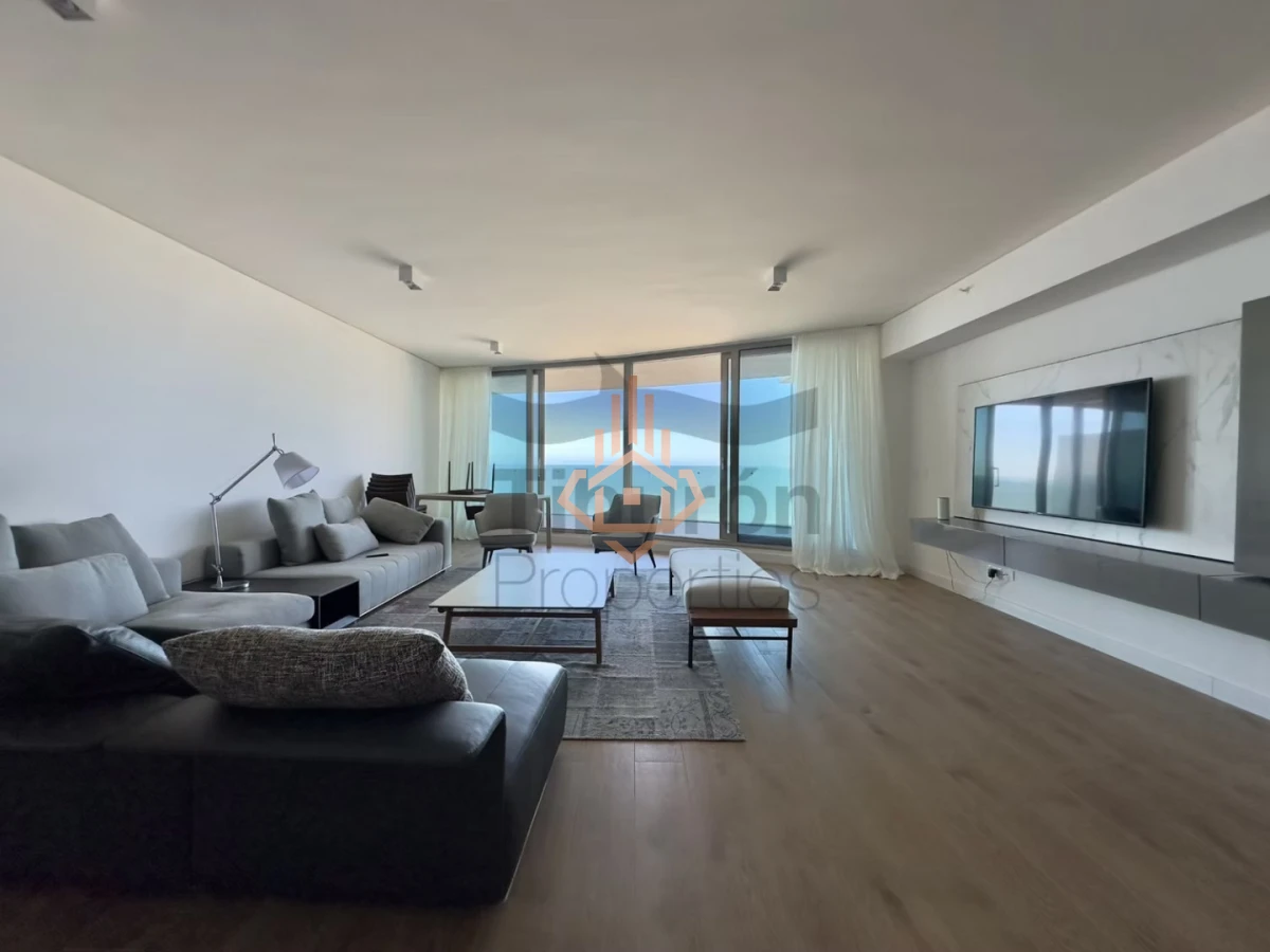 Trump Tower - Tip. 03