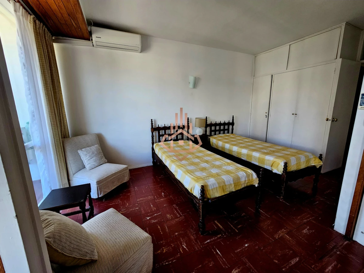 Se Vende Apartamento de un Dormitorio con Balcon en la Peninsula de Punta Dle Este