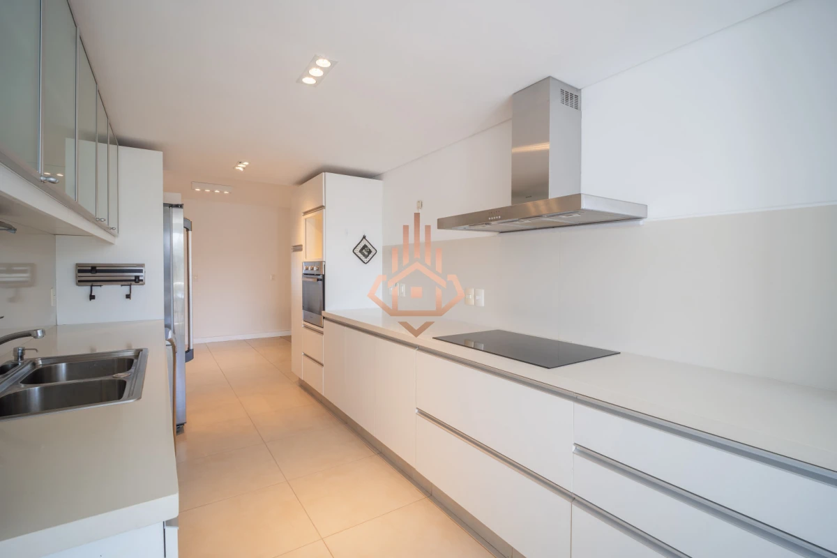 Venta Apartamento Penthouse 4 dormitorios, Frente al mar