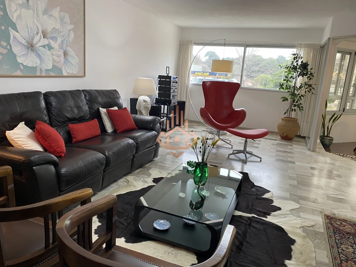 Venta Apartamento 3 dormitorios + dependencia, excelente orientaciÃ³n