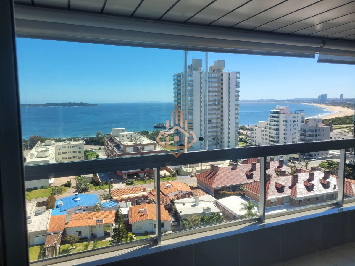 Venta de apartamento piso alto con vista al mar  Edificio Art Boulevard